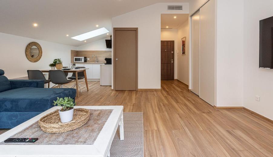 Studio Cozy Avec Terrasse N12 Nice Ngoại thất bức ảnh